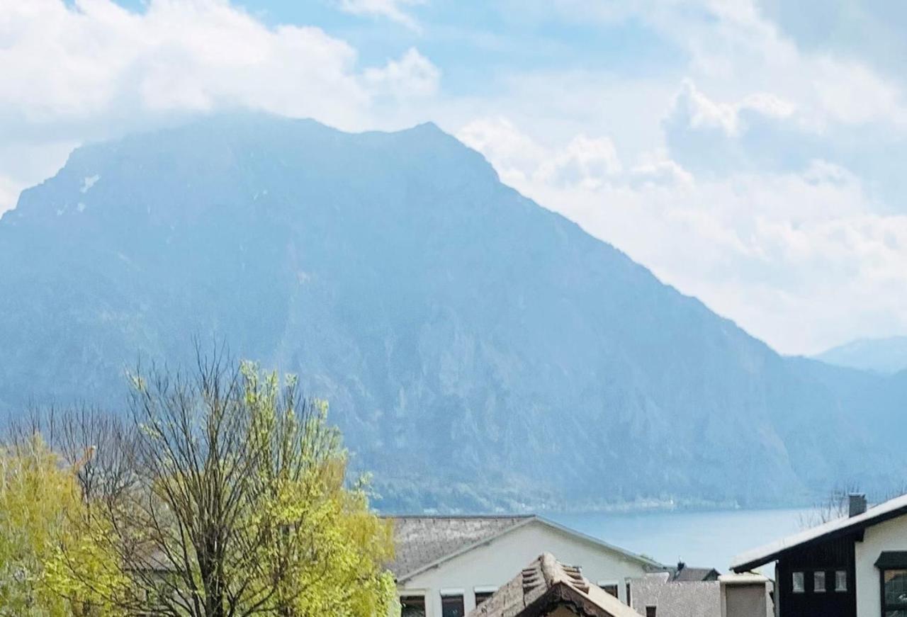 Traum Panorama Apartment Mit Berg & Seeblick Altmuenster Luaran gambar